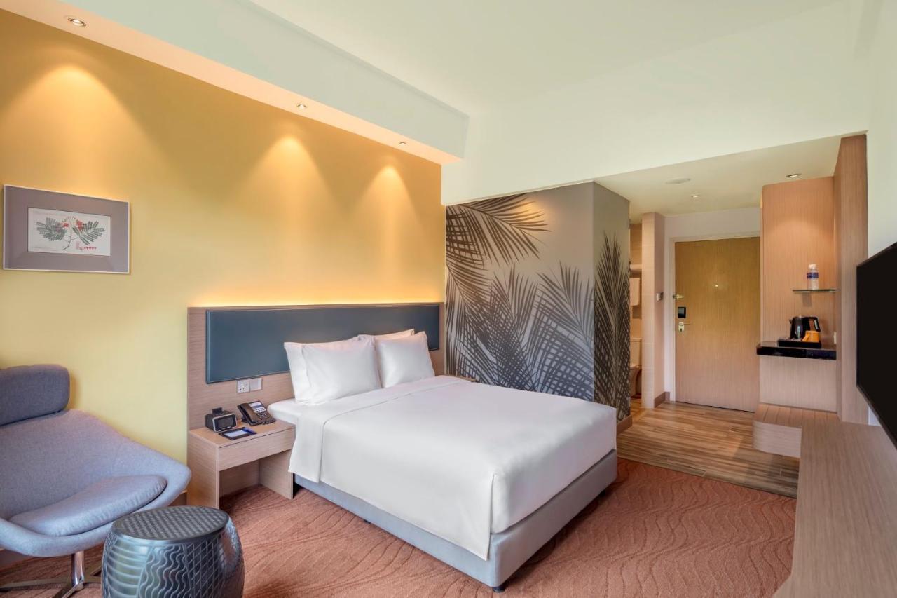 Holiday Inn Express Kota Kinabalu City Centre By Ihg Exterior foto